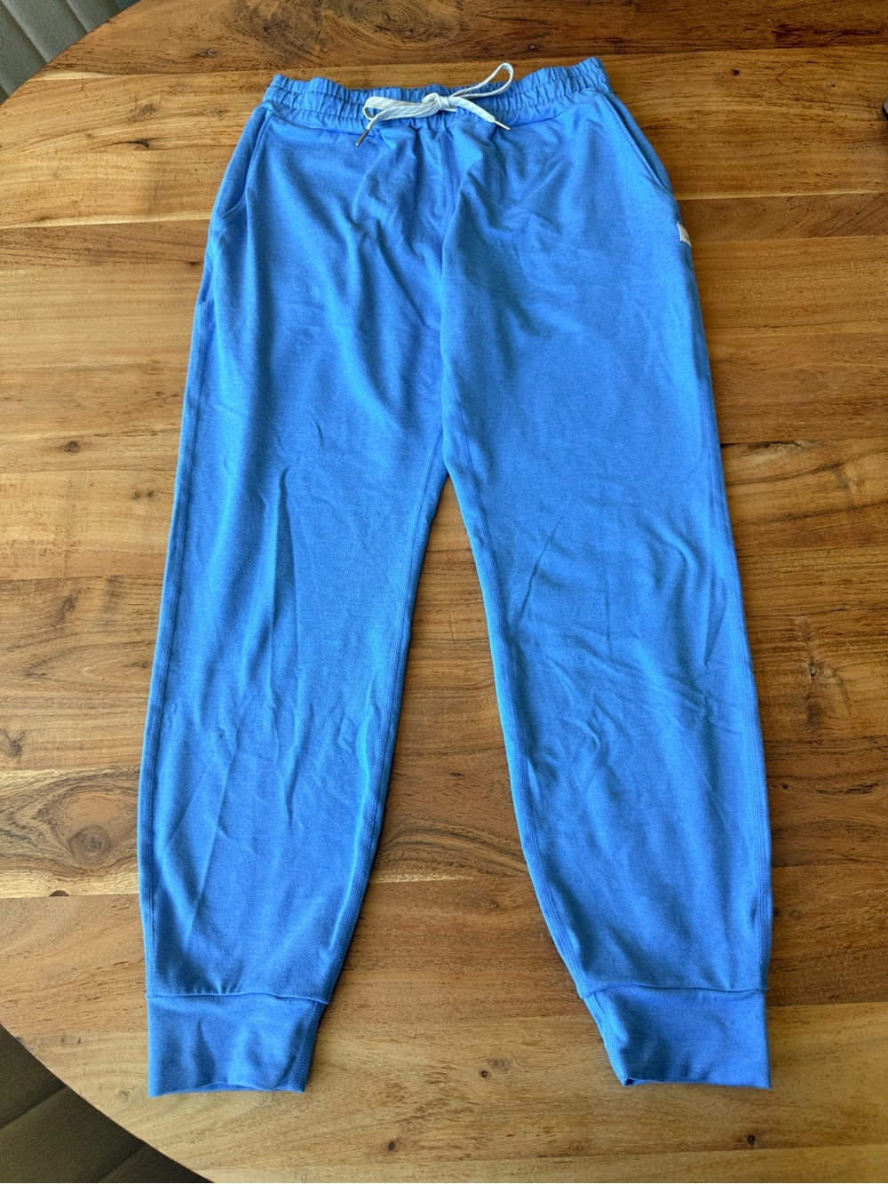 Vuori Women’s Performance Jogger in Bright Baltic Blue XS